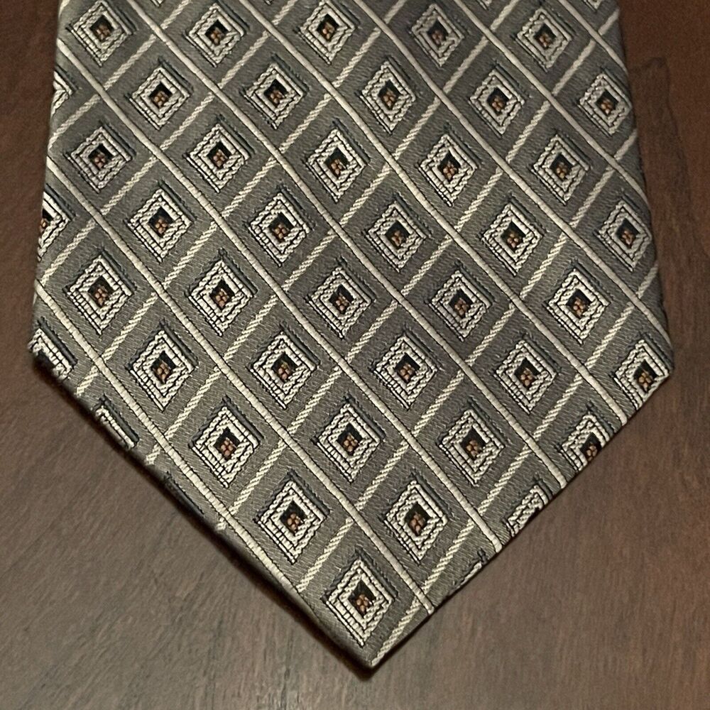 Axis Hand Made 100% Silk Men’s Neck Tie Made In China
